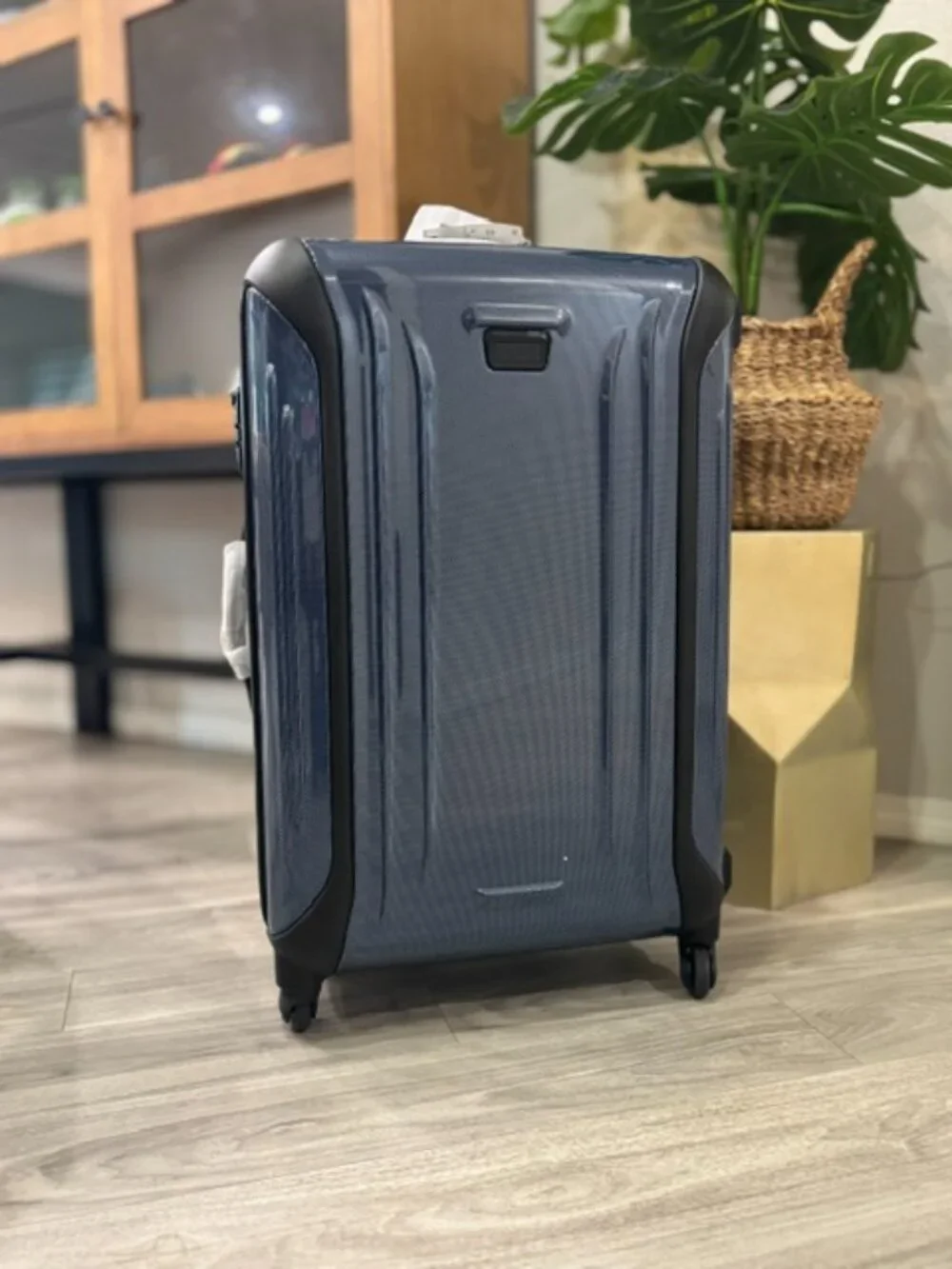 NEW! Tumi 30